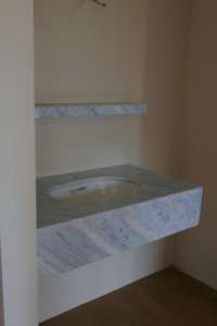 Coiffeuse <span class=keywords><strong>de</strong></span> salle <span class=keywords><strong>de</strong></span> bain moderne en mable bleu naturel personnalisée dessus <span class=keywords><strong>de</strong></span> <span class=keywords><strong>table</strong></span> <span class=keywords><strong>de</strong></span> maquillage <span class=keywords><strong>avec</strong></span> éviers tablier en pierre planche en pierre - Product Image 5