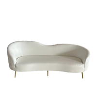 Canapé de haute qualité. Style de banquet élégant et moderne. Design romantique, pour la décoration dans les milieux familiaux et les mariages.