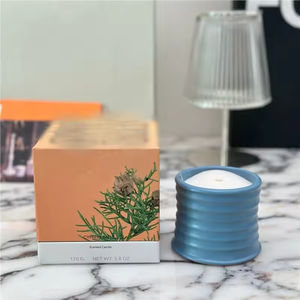 Vela Aromática de Cera de Soja Orgánica Hecha a Mano de Lujo al por Mayor, Vela Perfumada en Lata de Cerámica de Color para Decoración del Hogar y Días Festivos - Product Image 3