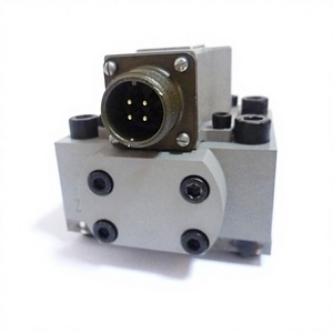 Doté d'un moteur à couple élevé et d'une structure de déflecteur de buse, il peut remplacer les vannes électro-hydrauliques de la série 062, notamment le modèle 062-512F. - Product Image 3
