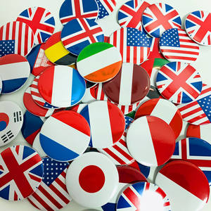 Insignia de metal de hojalata redonda personalizada de 58mm, insignia decorativa de bandera nacional en stock - Product Image 3