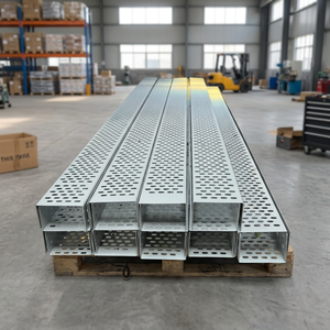 Bandeja Metálica Perforada Industrial de Acero Galvanizado con Riel Lateral de 75mm, Canal Ventilado para Cableado Eléctrico - Product Image 2