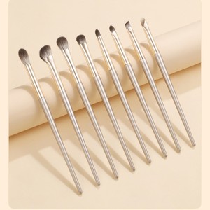Ensemble de pinceaux de maquillage dorés, 15 pièces, poils synthétiques, pinceaux pour fards à paupières et blush, ensemble complet portable - Product Image 1