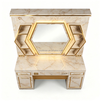 Table de toilette de style moderne avec miroir hexagonal LED, finitions dorées et espace de rangement