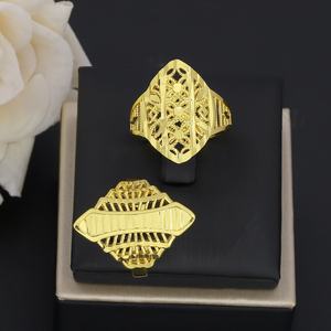 Anillo de Boda de Oro de 24K Chapado en Oro, Diseño de Joyería, Venta al por Mayor, Anillo de Boda de Oro para Hombre y Mujer - Product Image 1