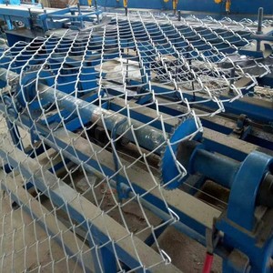 Nhà Máy Giá mạ kẽm + PVC bọc thép Chuỗi liên kết hàng rào tráng dây lưới 50x50 mét kim cương lỗ nhỏ Chuỗi liên kết hàng rào - Product Image 4