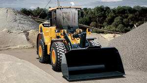 158kw Cargadora de ruedas HL940A TM Cargadoras frontales pequeñas con cubo 2.3CBM para la venta - Product Image 3