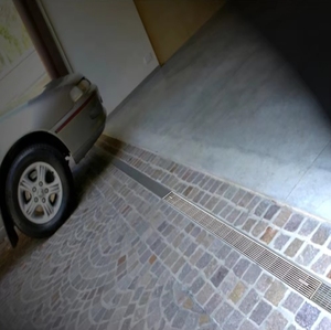 Vente en gros de carreaux de sol de garage de luxe à emboîtement de haute qualité Drainage ventilé Grille <span class=keywords><strong>amovible</strong></span> en acier inoxydable Passerelle d'appartement - Product Image 2