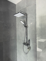 Système de douche pluie en laiton au design moderne avec douchette murale pour appartement, eau chaude et froide