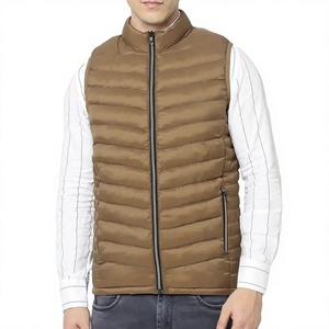 Chaleco Acolchado Marrón para Hombre, Sin Mangas, Cierre de Cremallera, Resistente al Agua y al Viento, Cuello Alto, Informal, para Invierno, Relleno de Poliéster - Product Image 4