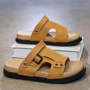 Sandales en cuir de luxe léger pour hommes, tendance, double usage, pantoufles décontractées à semelle souple antidérapante, chaussures d'été pour la conduite en extérieur - Product Image 1