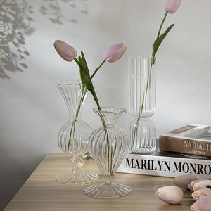 Terrario de vidrio borosilicato de estilo nórdico soplado a mano con rayas para arreglo floral hidropónico - Product Image 2