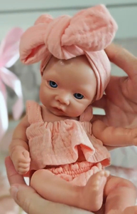Poupée bébé réaliste en silicone souple de 10 pouces, corps entier, bouche ouvrable, poupée <span class=keywords><strong>reborn</strong></span> fille anatomiquement correcte - Product Image 4