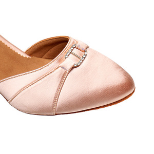 <span class=keywords><strong>Chaussures</strong></span> <span class=keywords><strong>de</strong></span> <span class=keywords><strong>danse</strong></span> <span class=keywords><strong>de</strong></span> soirée pour femmes DanceLife, dessus en satin, semelle en cuir véritable, bout fermé, doublure en coton, pour la <span class=keywords><strong>danse</strong></span> <span class=keywords><strong>de</strong></span> salon/<span class=keywords><strong>latine</strong></span> - Product Image 4