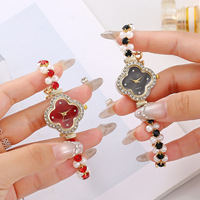 Jam Tangan Wanita Quartz Elegan Kasual Laris Manis, Bertabur Berlian, Mewah Ringan, Gelang Manik Bermotif Semanggi Berdaun Empat 16mm