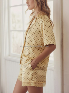 Conjunto de Pijama de Satén con Estampado de Lunares Grises, Transpirable y Moderno para Verano, con Botones en la Parte Superior y Pantalones Cortos para Mujer - Product Image 6