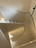 Escaliers en spirale sur mesure en acier, bois et fer forgé de style moderne |   Escalier intérieur durable et sûr pour villa avec conception de modèle 3D