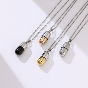 Collier pendentif capsule étanche en acier inoxydable PVD |   Breloque souvenir en forme de silo à poudre scellé pour les voyages | Bijoux au design élégant - Product Image 4