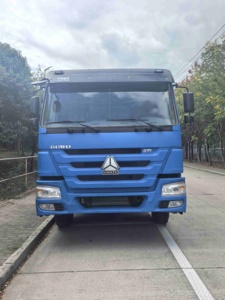 Camion benne minier d'occasion Sinotruk HOWO 371 400 Diesel 6X4 10 roues Euro2 avec conduite à gauche - Product Image 5