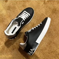 Chaussures de sport pour hommes de haute qualité, élégantes et de créateur, pour un style décontracté et luxueux, idéales pour la course et la marche.