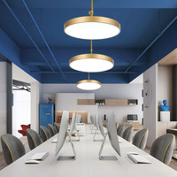 Luminaire suspendu LED carré moderne avec cadre doré, hauteur réglable, tige rétractable, lumière tricolore, double usage, éclairage commercial