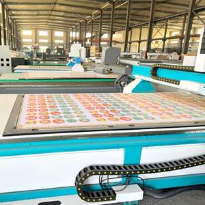 Prix d'usine pour la signalétique publicitaire de meubles, machine CNC de gravure sur bois à aspiration 1325, routeur CNC 2130 ATC 8 x 4 - Product Image 6