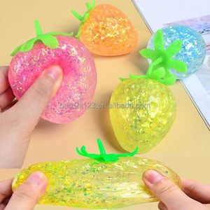 ของเล่นบีบอัดรูปสตรอว์เบอร์รี่ Aurora Sequin TPR มอลโทส ของเล่นบีบคลายเครียด ช่วยลดความวิตกกังวล - Product Image 1