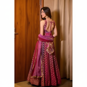 Hermoso vestido Anarkali y Dupatta para fiesta en talla XS - Product Image 1