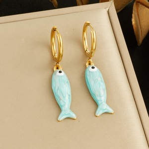 Pendientes Colgantes de Acero Inoxidable con Baño de Oro de 18K, Diseño de Pez Marino, Esmalte Azul, Antideslustre, Venta al por Mayor - Product Image 1