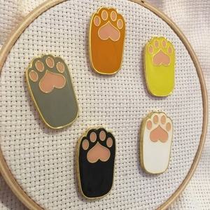 定制磁性金金属软硬搪瓷别针感觉稳定独家磁性猫或狗爪子针minder翻领别针 - Product Image 4