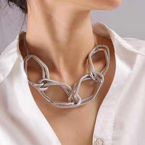 Collar Geométrico Cuadrado Negro de Aleación de Zinc, Estilo Punk, para Fiestas, Cadenas de Moda - Product Image 2