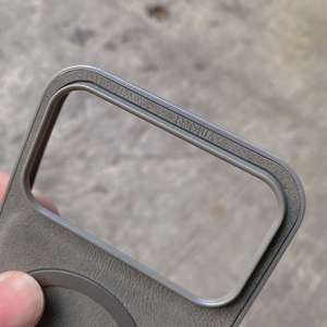 Funda Magnética K240 con Textura de Cuero y Antihuellas, Estilo Ejecutivo, Compatible con la Serie Apple 16 PRO MAX - Product Image 3