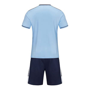 定制优质足球制服热价足球服价格合理，材质好 - Product Image 3