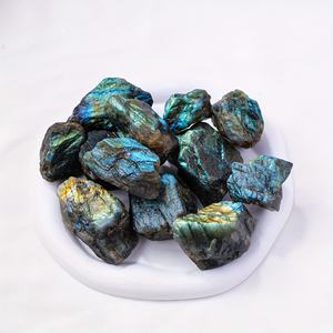 Pierre de labradorite brute naturelle écologique en gros avec éclat bleu, cristaux d'énergie bruts pour la décoration artisanale par CrystalHola - Product Image 3