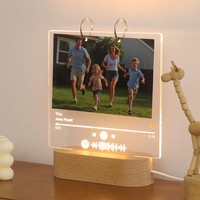 Lampe de nuit LED en acrylique personnalisée avec image créative, lumière musicale personnalisable, lampe de table en bois pour la décoration de la maison