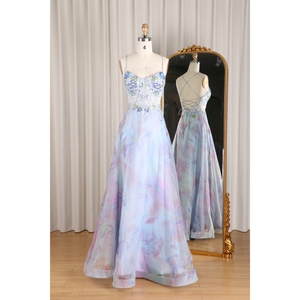 Licorne conception tissu imprimé Tulle moderne Ombre couleur été Fairycore col en v robes décontractées pour la plage vacances vacances français - Product Image 1