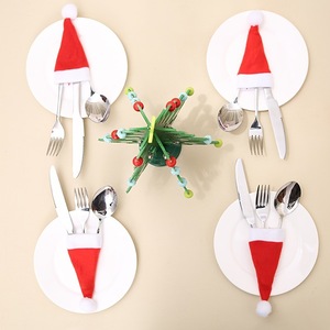 Mini Juego de Joyería Navideña con Gorro y Botella de Vino, Terciopelo Rojo con Cuchillo y Tenedor para Decoración de Fiestas - Product Image 3