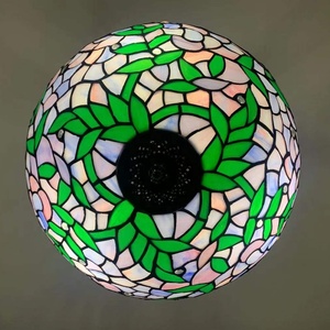 Lámpara Colgante de Techo Estilo Tiffany Victoriano LongHuiJing de 16 Pulgadas con 3 Luces y Pantalla Multicolor de Glicinia, Ideal para Sala de Estar - ¡Venta Caliente! - Product Image 3