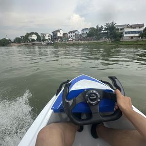 Bateau électrique à grande vitesse 260x128cm, bateau de divertissement aquatique léger en plastique pour lacs et rivières - Product Image 4