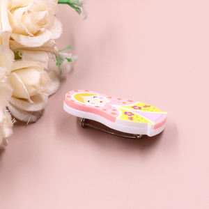 <span class=keywords><strong>Broche</strong></span> de poupée <span class=keywords><strong>matriochka</strong></span> (épingle de sûreté) bijoux en acrylique découpés au laser mignons broches faites à la main - Product Image 2