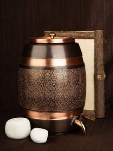 Dispensador de Agua de Cobre Martillado de Lujo con Tapa y Grifo, Tanque de Almacenamiento Grabado Vintage para Uso en Hogar, Cocina y Hotel - Product Image 4