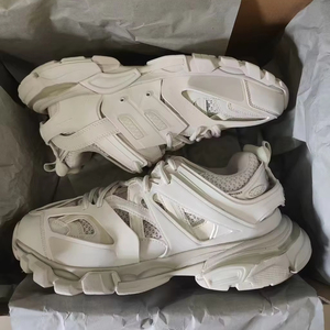 Baskets de sport lumineuses à LED en polyuréthane, respirantes en maille, pour la marche décontractée et la course, style mode - Product Image 5