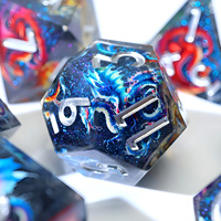 Ensemble de dés polyédriques en résine durable, écologiques, gravés et peints à la main sur le thème du dragon de luxe, 7 pièces pour TTRPG DnD-PW2