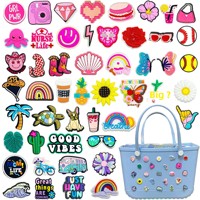 Accessoires Boggbag : Pendentif de sac en plastique avec lettres et fleurs, breloque de baseball, motif dessin animé mignon, pour décoration de sac de plage