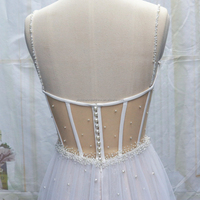 Robe de mariée de luxe moderne et rêveuse, bretelles spaghetti, traîne chapelle, décorations perlées, robe de maternité pour la mariée