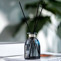 Diffuseur d'arômes d'intérieur décoratif en verre losange 120 ml, parfum Hôtel Shangri-La, désodorisant de salle de bain, diffuseur à bâtonnets pour la maison