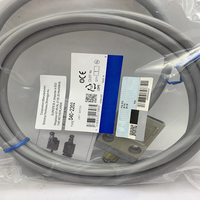 En stock Nouveau interrupteur de fin de course D4C-2324 2224 2424 2524 2331 2431 Fiable Vendeur d'or Garantie d'un an