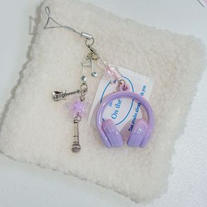 Porte-clés mini-casque en résine brillante, thème musical, avec microphone en métal, style guitare, pour sac ou téléphone, cadeau pour les fans de musique - Product Image 4