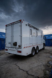 Camión Hospitalario Móvil de Alta Resistencia 8x4 con Módulos Personalizables y Estructura Higiénica Certificada ISO para Atención Médica en Desastres - Product Image 3