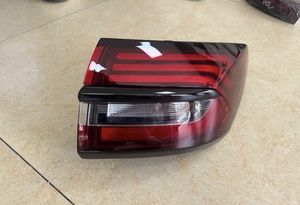 Ensemble <span class=keywords><strong>de</strong></span> feux arrière automobiles d'origine 7057037100 7057037200 Accessoires d'occasion authentiques Feux arrière LED pour Geely Binyue Coolray - Product Image 4